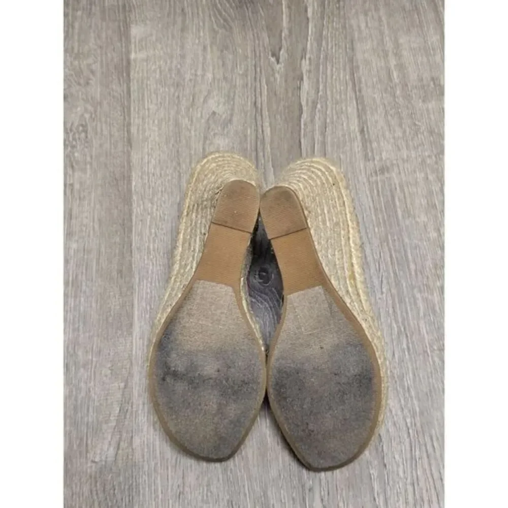 Soda ‎ Women's Snakeskin Print Wedge Shoes Size 7.5